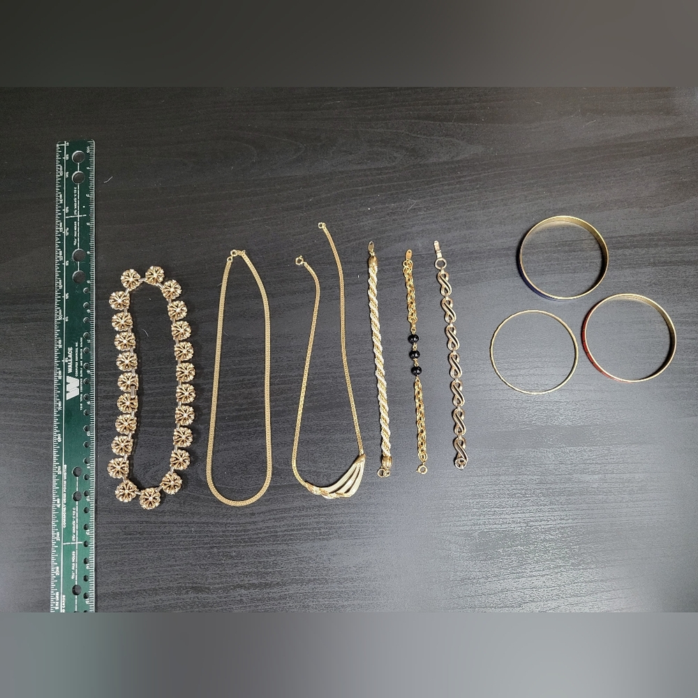 Elegant Gold and Black Jewelry Set